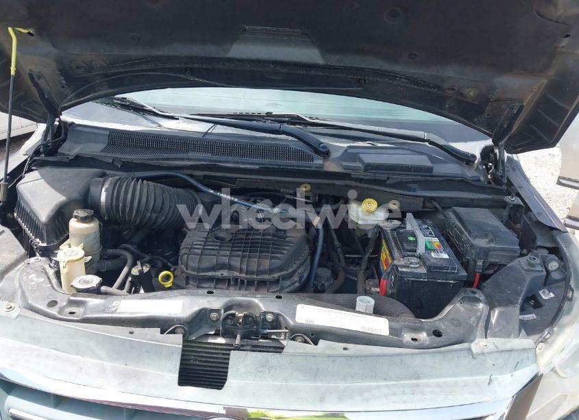 Photo 10 of 2012 Volkswagen Routan SEL (VIN 2C4RVACG1CR354367)