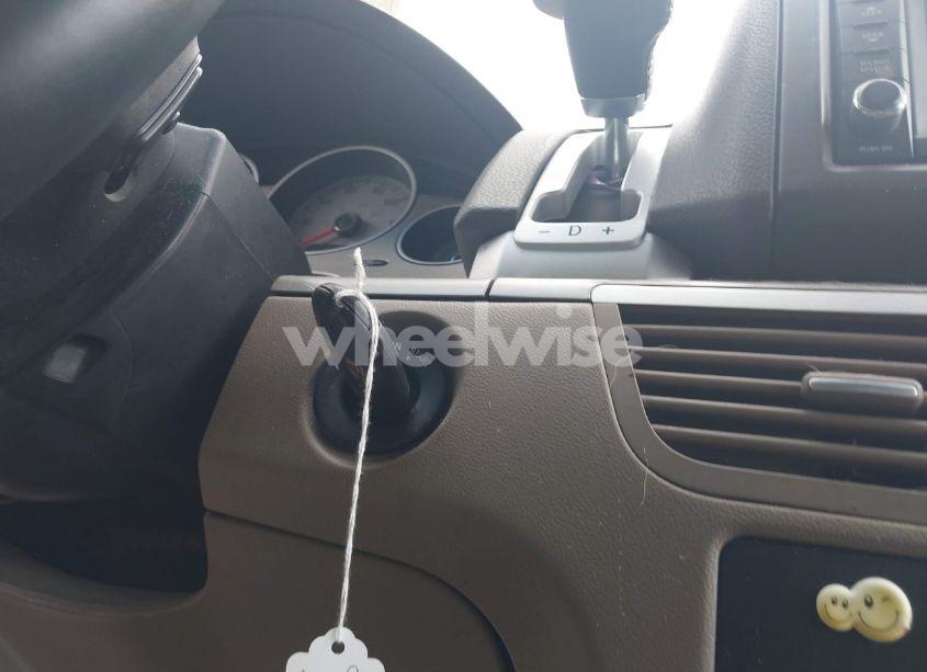 Photo 11 of 2012 Volkswagen Routan SEL (VIN 2C4RVACG6CR391267)