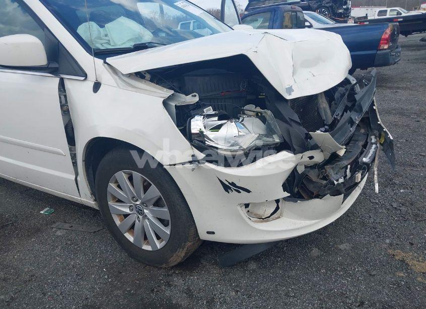 Photo 6 of 2012 Volkswagen Routan SEL (VIN 2C4RVACG6CR391267)