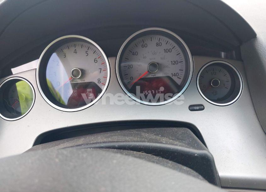 Photo 7 of 2012 Volkswagen Routan SEL (VIN 2C4RVACG6CR391267)