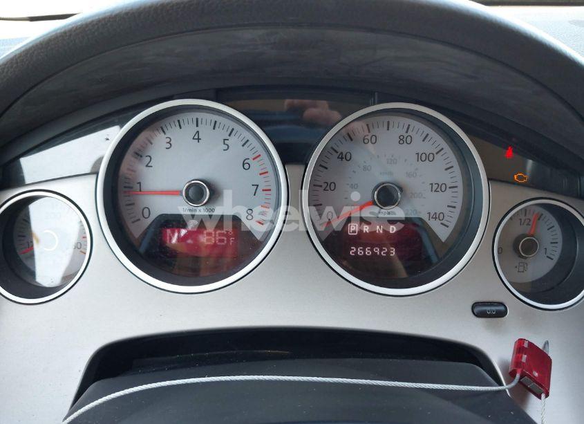 Photo 7 of 2012 Volkswagen Routan SEL (VIN 2C4RVACG6CR391575)