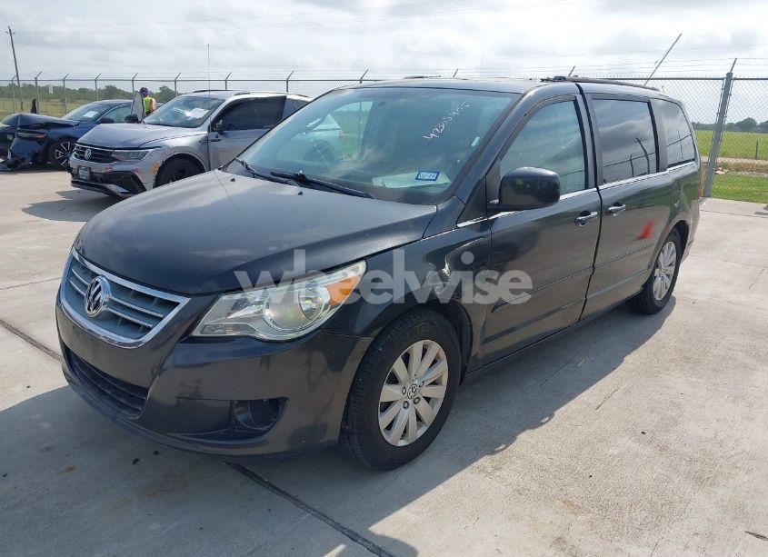 Photo 2 of 2012 Volkswagen Routan SEL (VIN 2C4RVACG7CR321261)