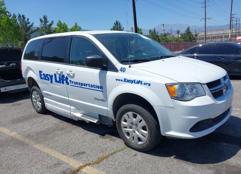 2018 Dodge Grand CARAVAN SE (VIN 2C7WDGBG1JR362866) main photo