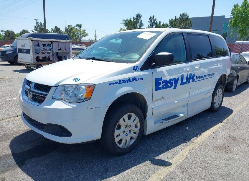 Photo 2 of 2018 Dodge Grand CARAVAN SE (VIN 2C7WDGBG1JR362866)