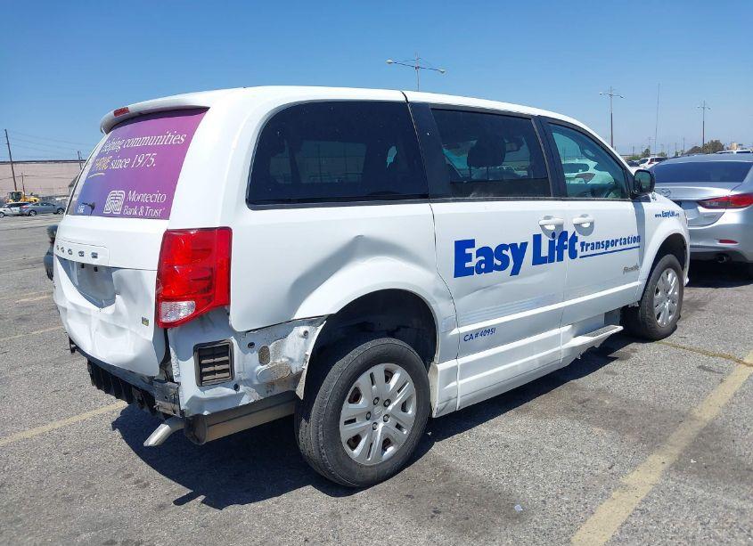 Photo 4 of 2018 Dodge Grand CARAVAN SE (VIN 2C7WDGBG1JR362866)