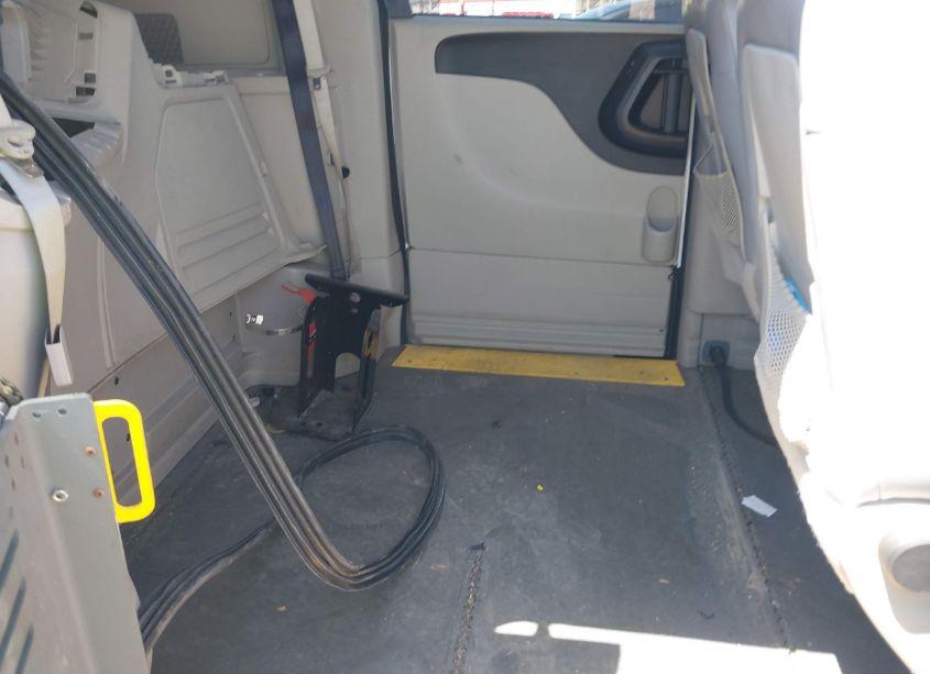Photo 8 of 2018 Dodge Grand CARAVAN SE (VIN 2C7WDGBG1JR362866)
