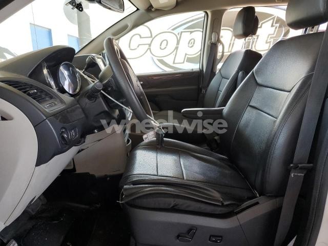 Photo 5 of 2019 DODGE GRAND CARAVAN SE (VIN 2C7WDGBG1KR740301)