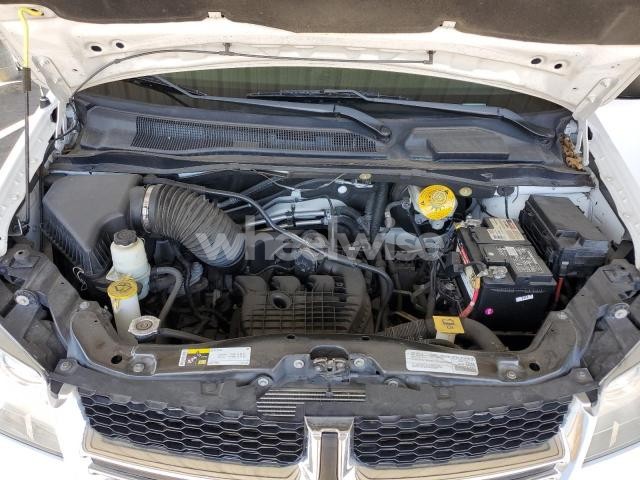 Photo 6 of 2019 DODGE GRAND CARAVAN SE (VIN 2C7WDGBG1KR740301)