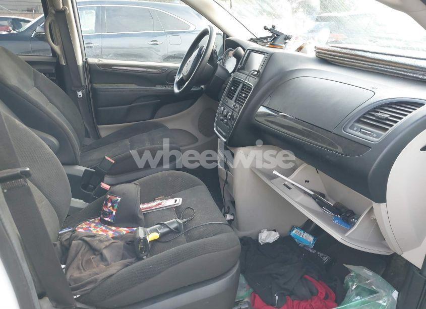 Photo 5 of 2019 Dodge Grand CARAVAN SE (VIN 2C7WDGBG3KR801342)