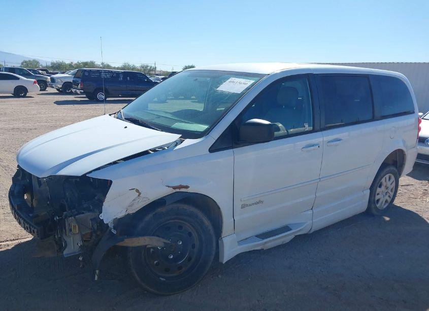 Photo 2 of 2017 Dodge Grand CARAVAN SE (VIN 2C7WDGBG4HR762222)