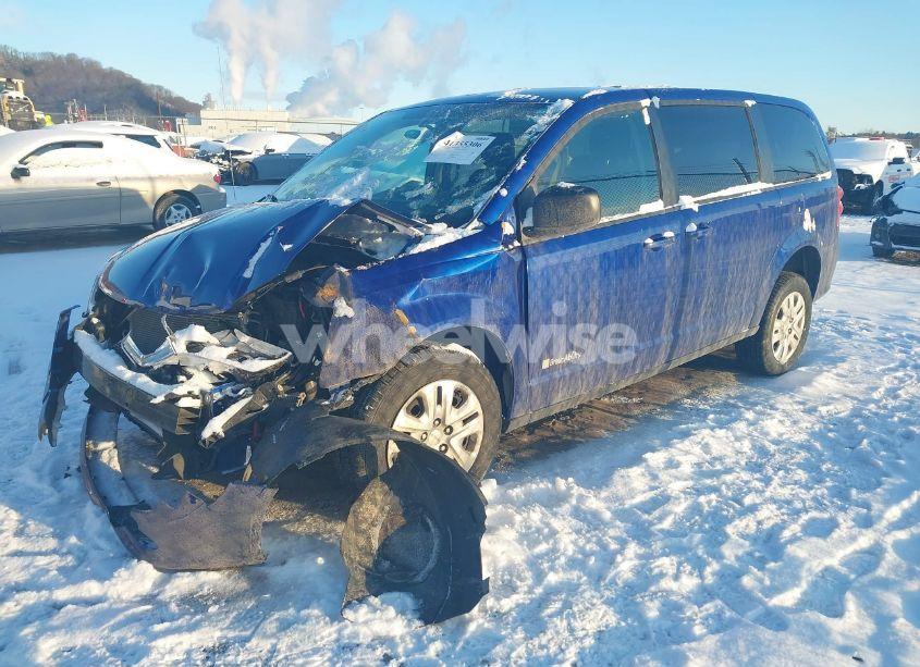 Photo 2 of 2018 Dodge Grand CARAVAN SE (VIN 2C7WDGBG4JR224559)