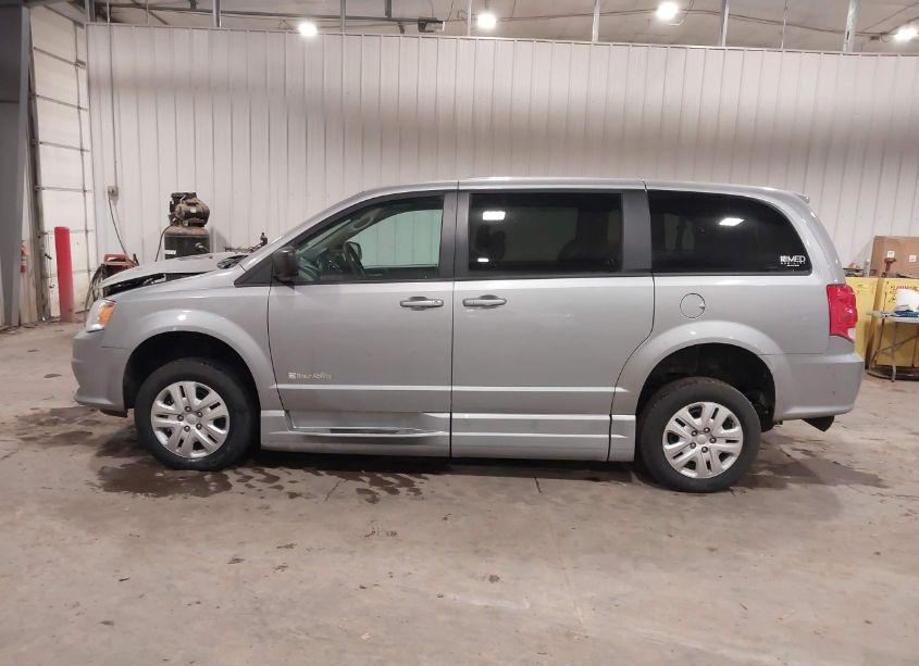 Photo 14 of 2018 Dodge Grand CARAVAN SE (VIN 2C7WDGBG5JR190535)