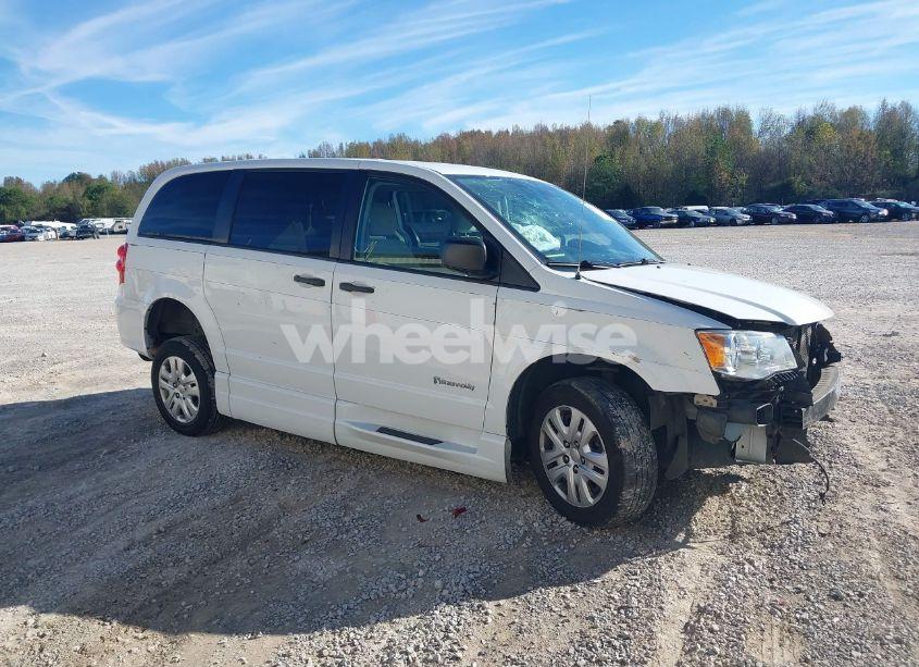 2019 Dodge Grand CARAVAN SE (VIN 2C7WDGBG7KR803126) main photo