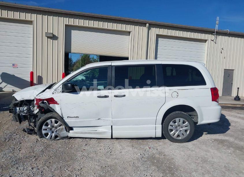 Photo 15 of 2019 Dodge Grand CARAVAN SE (VIN 2C7WDGBG7KR803126)