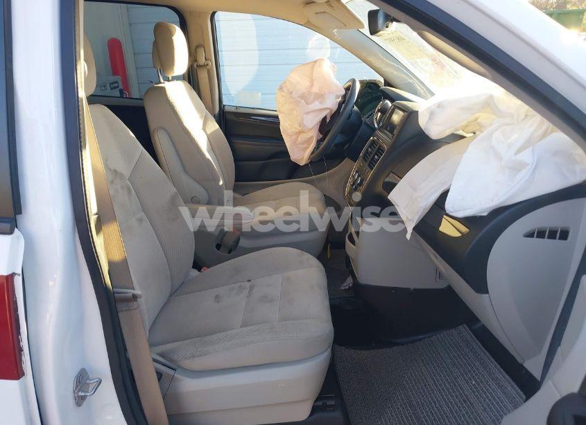 Photo 5 of 2019 Dodge Grand CARAVAN SE (VIN 2C7WDGBG7KR803126)