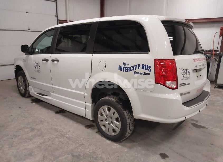Photo 3 of 2019 Dodge Grand CARAVAN SE (VIN 2C7WDGBG8KR808187)