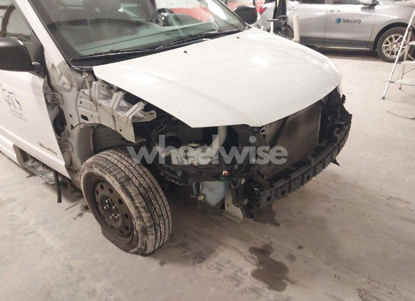 Photo 6 of 2019 Dodge Grand CARAVAN SE (VIN 2C7WDGBG8KR808187)