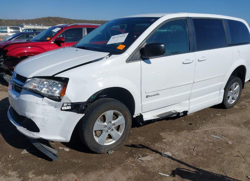 Photo 2 of 2017 Dodge Grand CARAVAN SE (VIN 2C7WDGBG9HR756223)