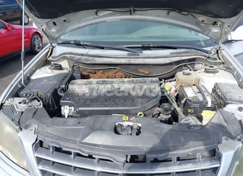 Photo 10 of 2005 Chrysler Pacifica LIMITED (VIN 2C8GF78425R531306)