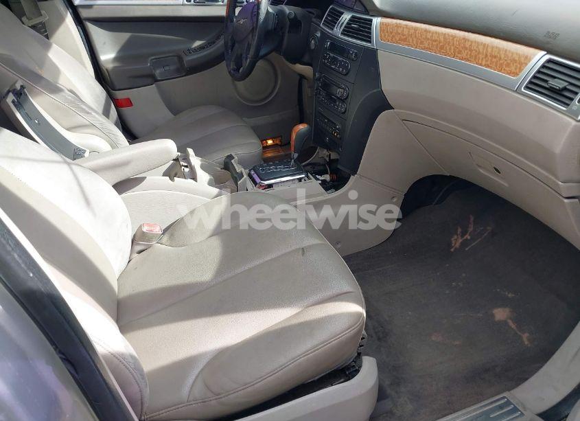 Photo 5 of 2005 Chrysler Pacifica LIMITED (VIN 2C8GF78425R531306)