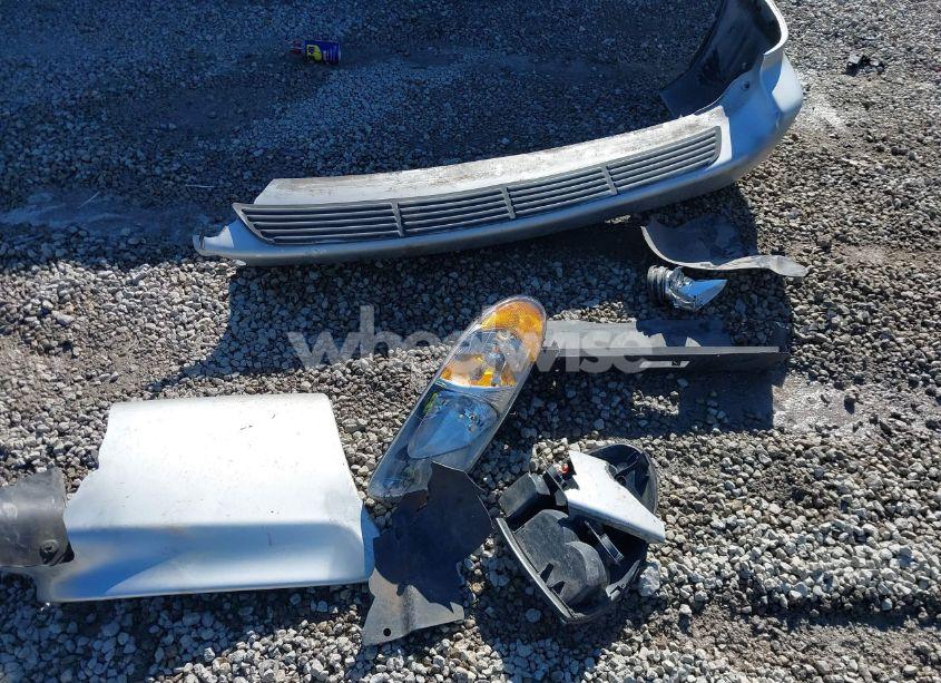 Photo 12 of 2001 Chrysler Town & COUNTRY LX (VIN 2C8GP44301R304800)