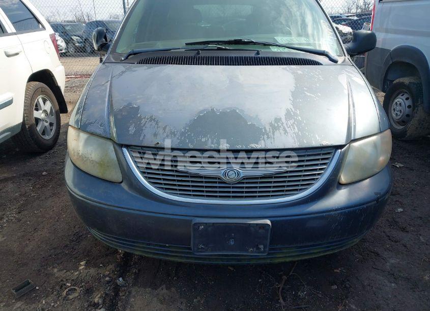 Photo 13 of 2001 Chrysler Town & COUNTRY LX (VIN 2C8GP44391R336922)