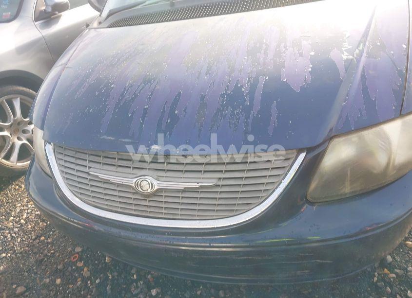 Photo 10 of 2001 Chrysler Town & COUNTRY LX (VIN 2C8GP44G11R116094)