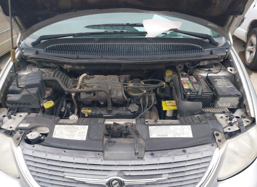 Photo 10 of 2001 Chrysler Town & COUNTRY LX (VIN 2C8GP44G51R159840)