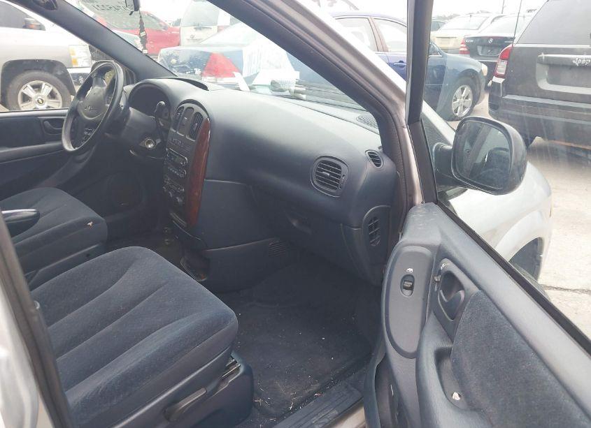 Photo 5 of 2001 Chrysler Town & COUNTRY LX (VIN 2C8GP44G51R159840)