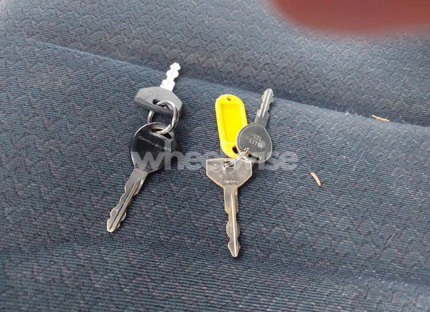 Photo 11 of 2001 Chrysler Town & COUNTRY LX (VIN 2C8GP44G91R188967)