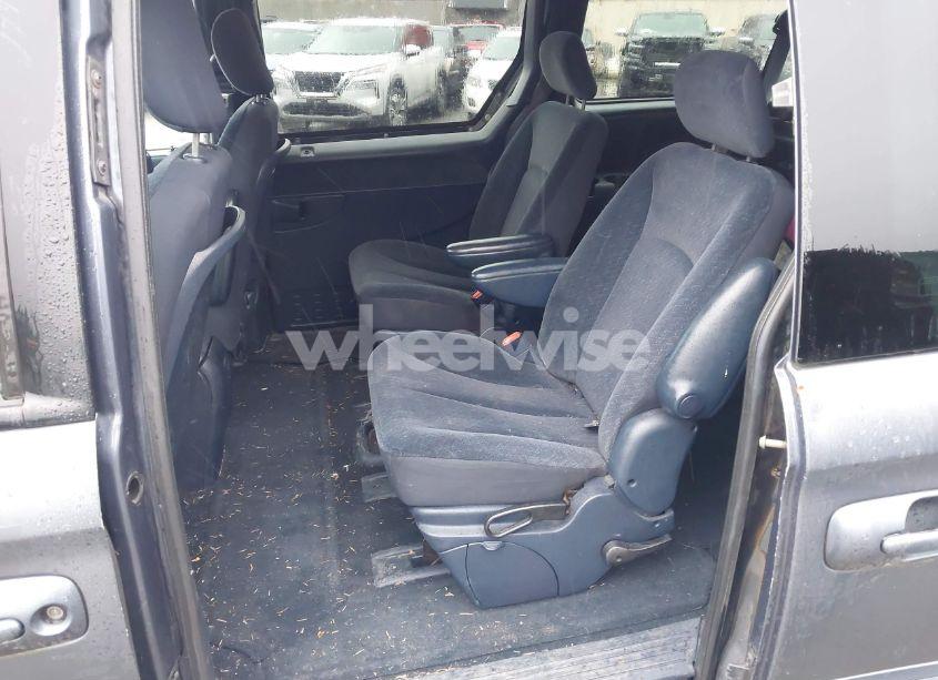 Photo 8 of 2001 Chrysler Town & COUNTRY LX (VIN 2C8GP44G91R188967)