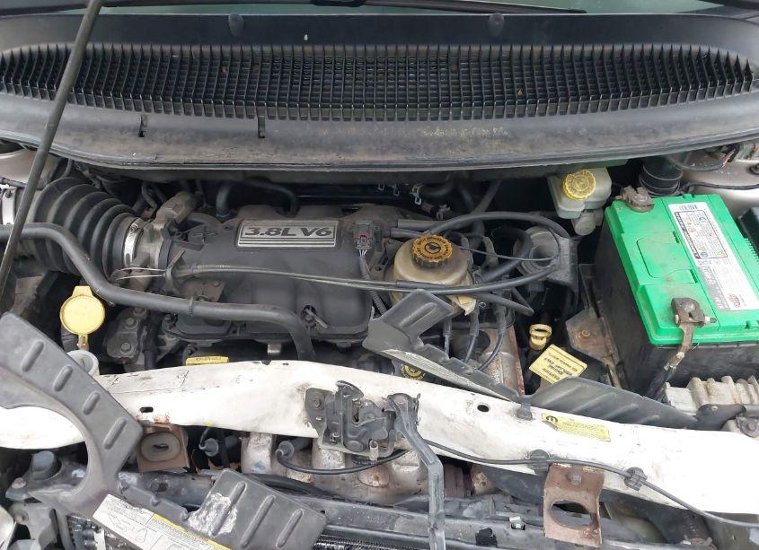 Photo 10 of 2003 Chrysler Town & COUNTRY LX (VIN 2C8GP44L33R362788)