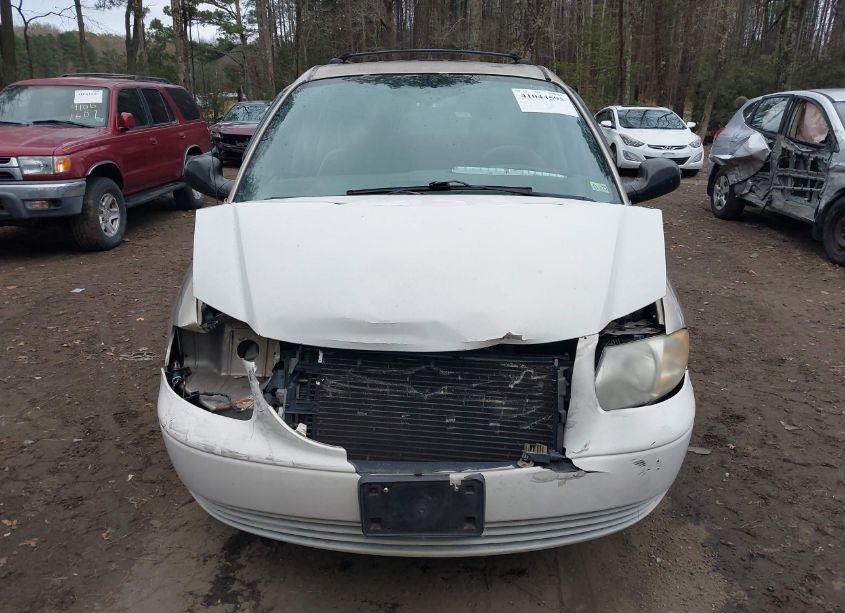 Photo 12 of 2003 Chrysler Town & COUNTRY LX (VIN 2C8GP44L33R362788)