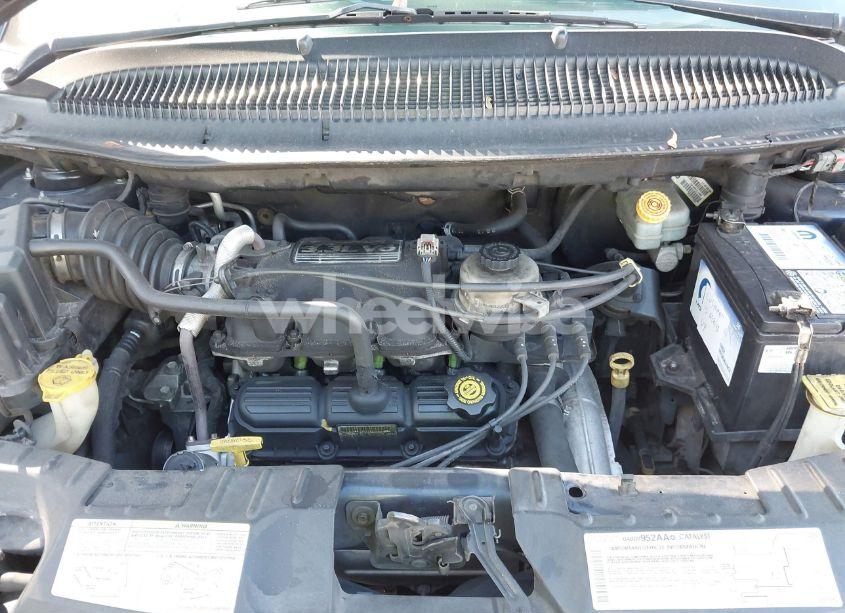 Photo 10 of 2004 Chrysler Town & COUNTRY LX (VIN 2C8GP44R14R510023)