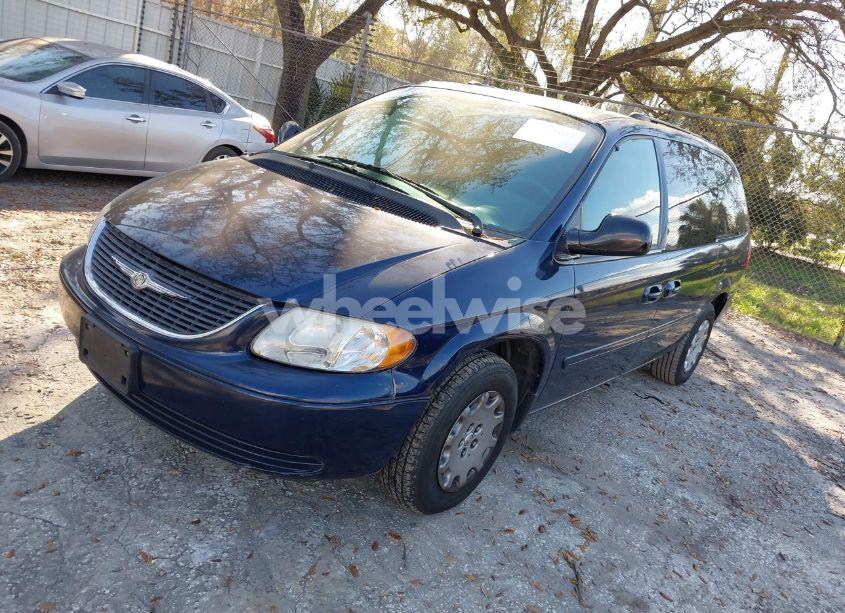 Photo 2 of 2004 Chrysler Town & COUNTRY LX (VIN 2C8GP44R14R510023)