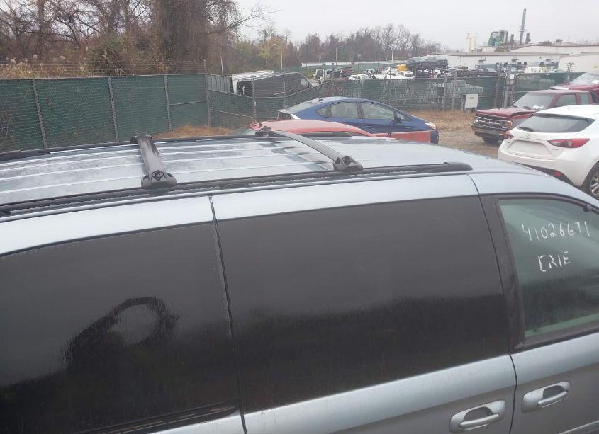 Photo 15 of 2005 Chrysler Town & COUNTRY LX (VIN 2C8GP44R85R179104)