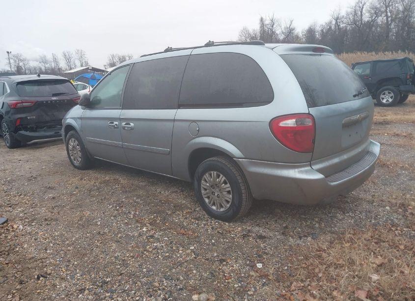 Photo 3 of 2005 Chrysler Town & COUNTRY LX (VIN 2C8GP44R85R179104)