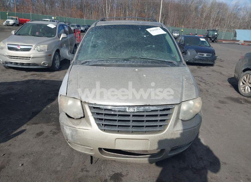 Photo 6 of 2005 Chrysler Town & COUNTRY TOURING (VIN 2C8GP54L05R465966)