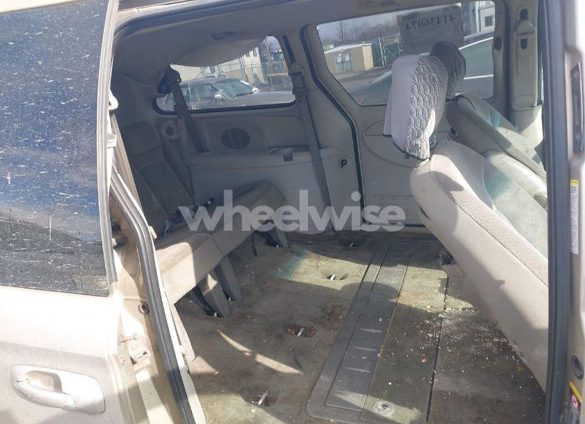 Photo 8 of 2005 Chrysler Town & COUNTRY TOURING (VIN 2C8GP54L05R465966)