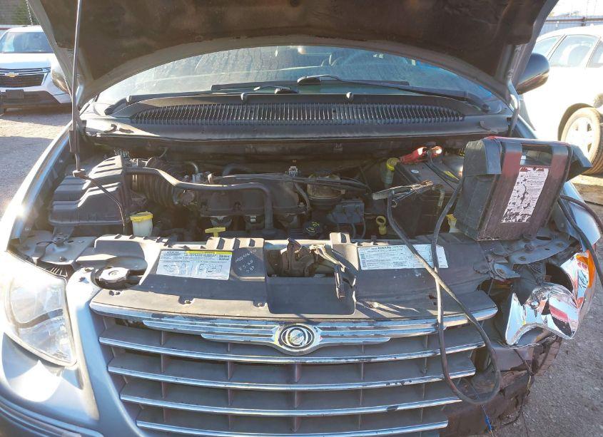 Photo 10 of 2005 Chrysler Town & COUNTRY TOURING (VIN 2C8GP54L25R131969)