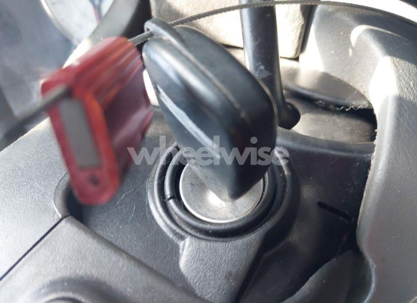 Photo 11 of 2005 Chrysler Town & COUNTRY TOURING (VIN 2C8GP54L25R501589)