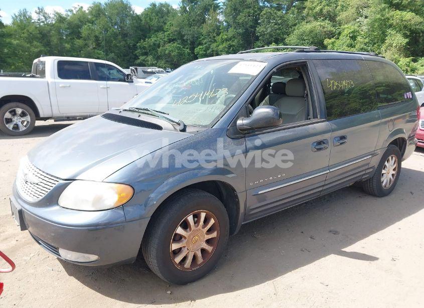 Photo 2 of 2001 Chrysler Town & COUNTRY LXI (VIN 2C8GP54L31R312900)