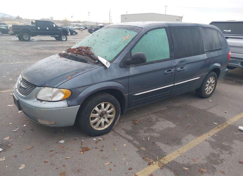 Photo 2 of 2002 Chrysler Town & COUNTRY LXI (VIN 2C8GP54L32R559383)
