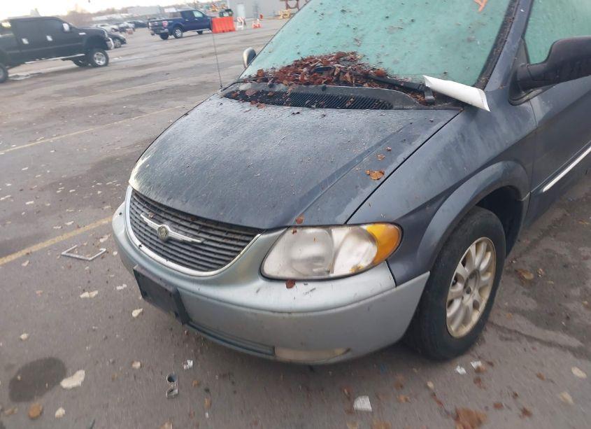 Photo 6 of 2002 Chrysler Town & COUNTRY LXI (VIN 2C8GP54L32R559383)