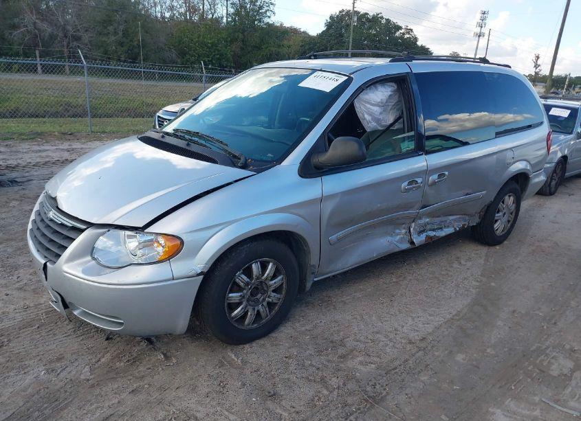 Photo 2 of 2005 Chrysler Town & COUNTRY TOURING (VIN 2C8GP54L45R142794)
