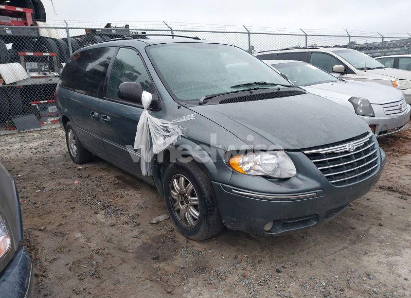2005 Chrysler Town & COUNTRY TOURING (VIN 2C8GP54L45R155996) main photo