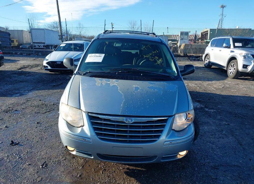 Photo 12 of 2005 Chrysler Town & COUNTRY TOURING (VIN 2C8GP54L45R417533)