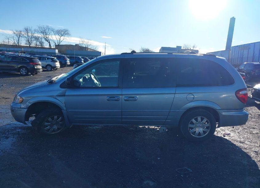 Photo 14 of 2005 Chrysler Town & COUNTRY TOURING (VIN 2C8GP54L45R417533)