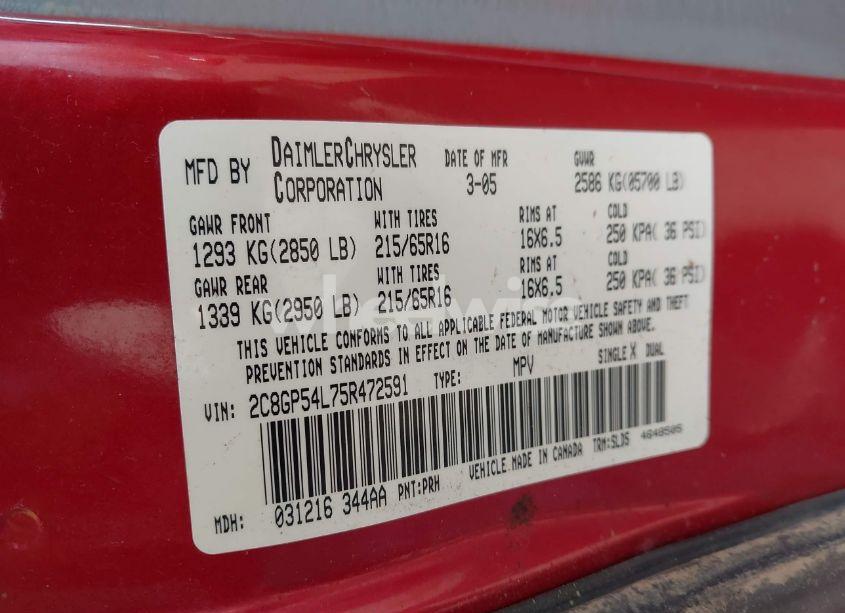 Photo 9 of 2005 Chrysler Town & COUNTRY TOURING (VIN 2C8GP54L75R472591)