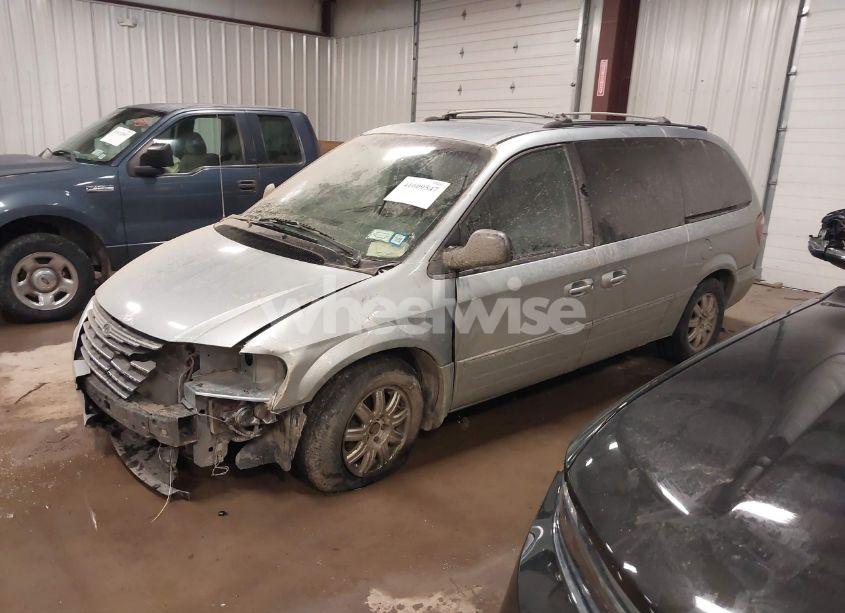 Photo 2 of 2005 Chrysler Town & COUNTRY TOURING (VIN 2C8GP54L95R372217)